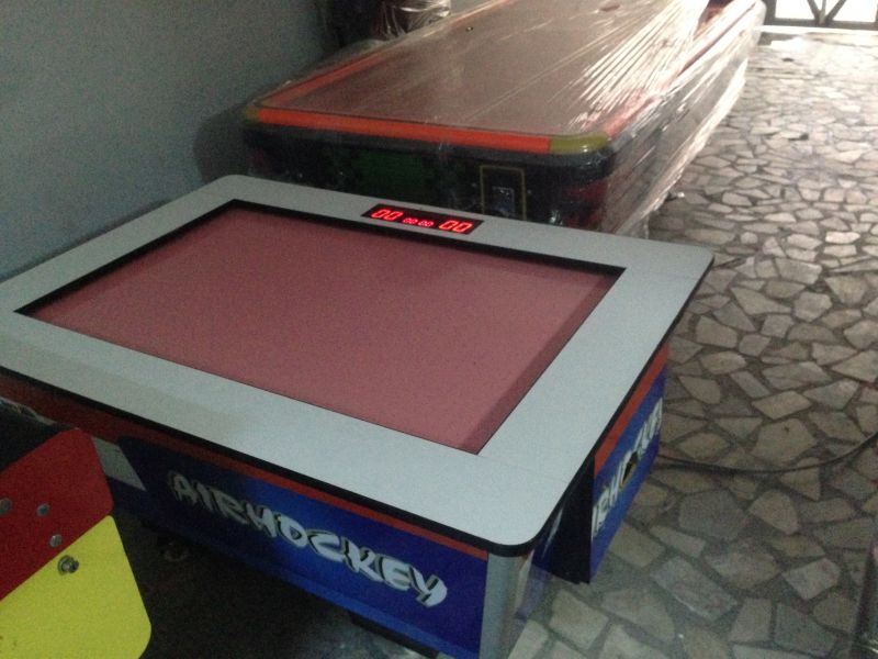 küçük air hockey masası